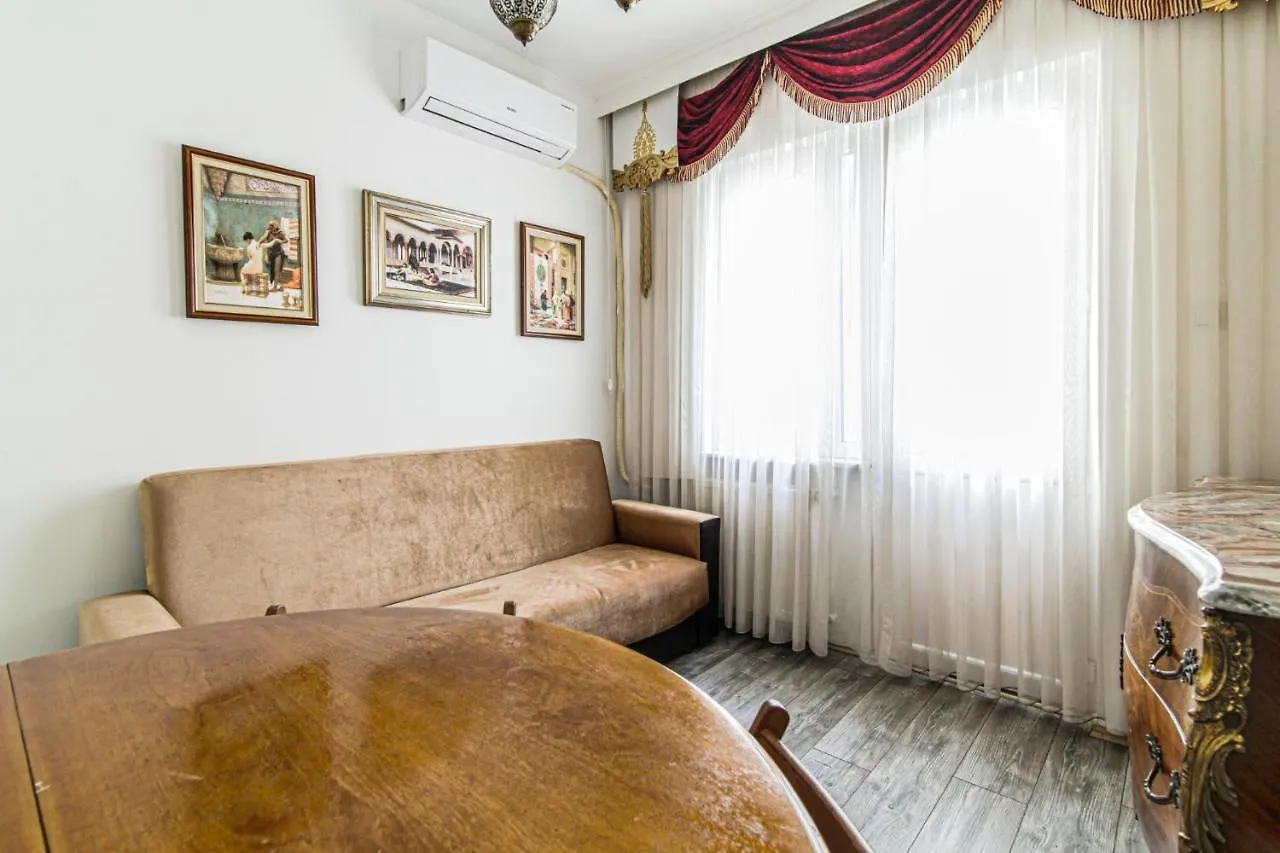 Lovely Flat In Cihangir Near Public Transportation 伊斯坦布尔 公寓